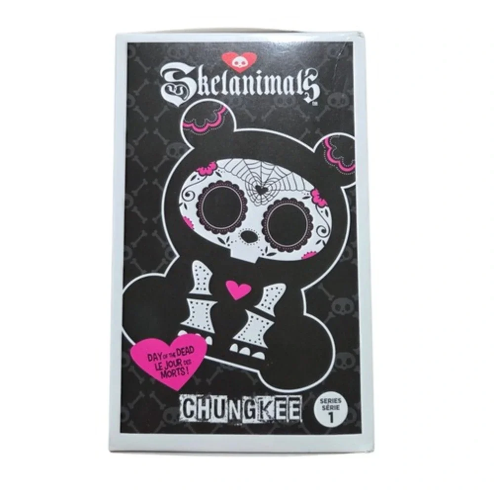 2025 Hasbro Skelanimals Day Of The Dead Chungkee Panda Series 1 Vinyl Figure